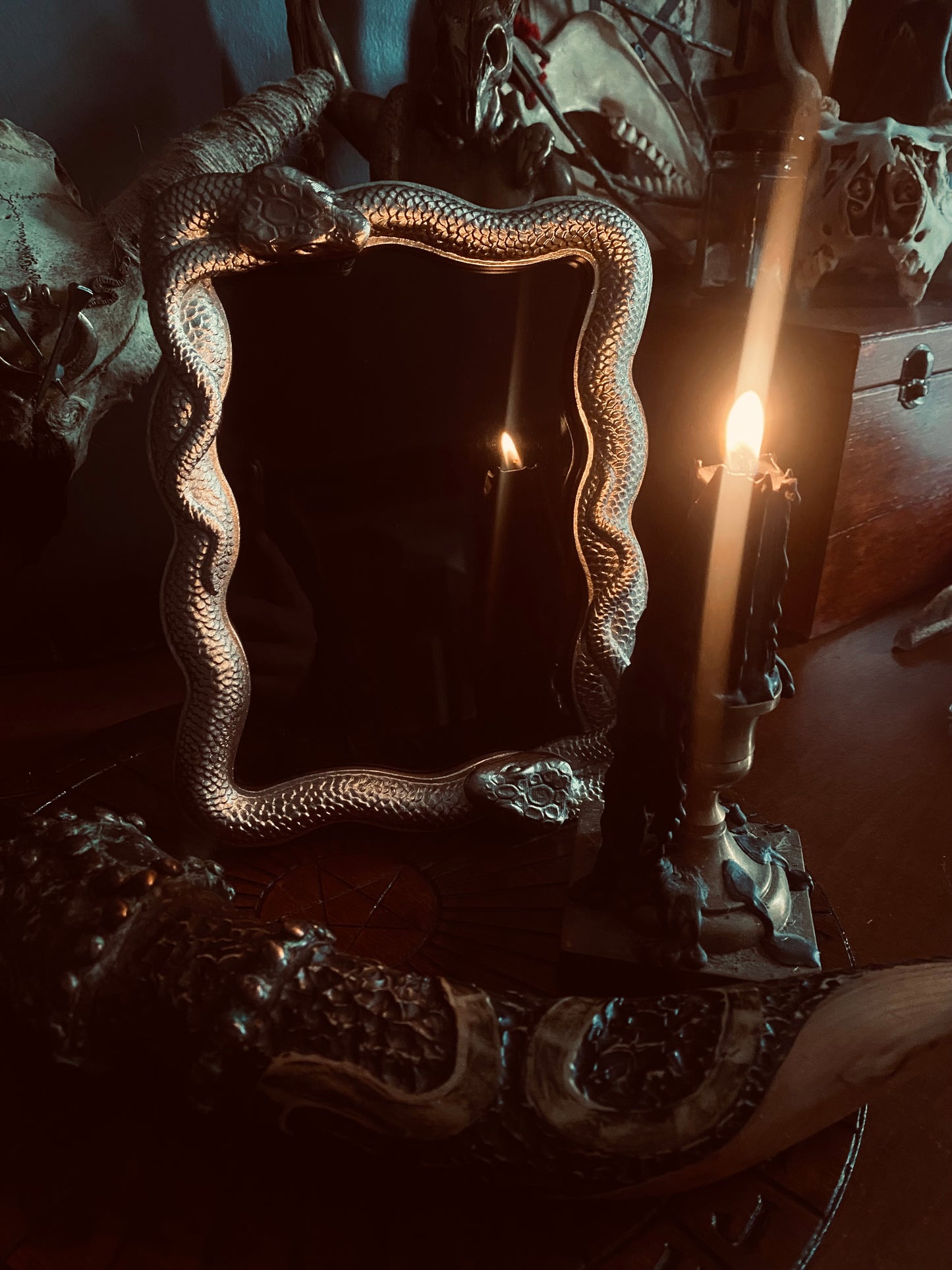 Scrying Snake Mirror