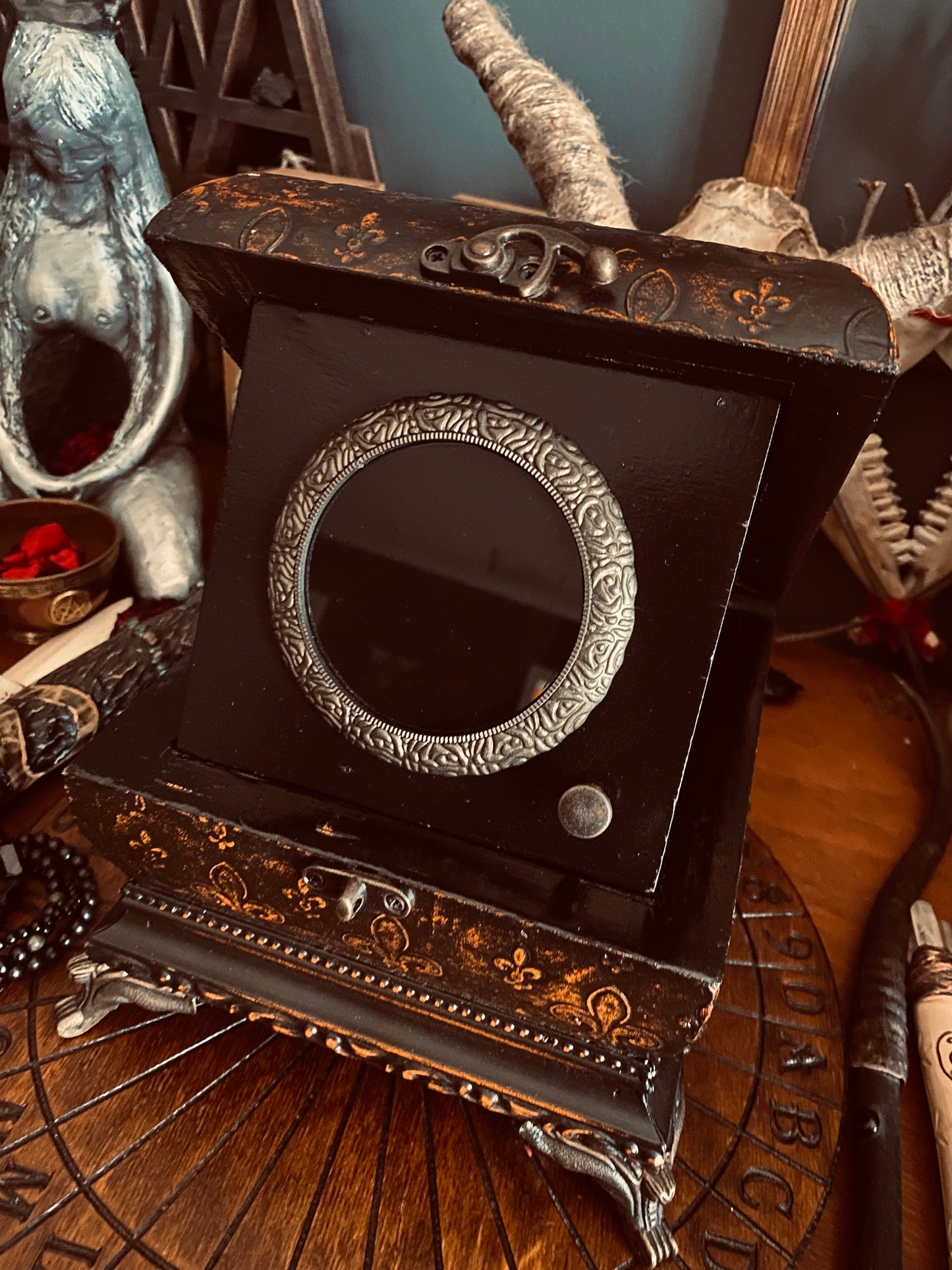 Scrying Mirror Divination Box